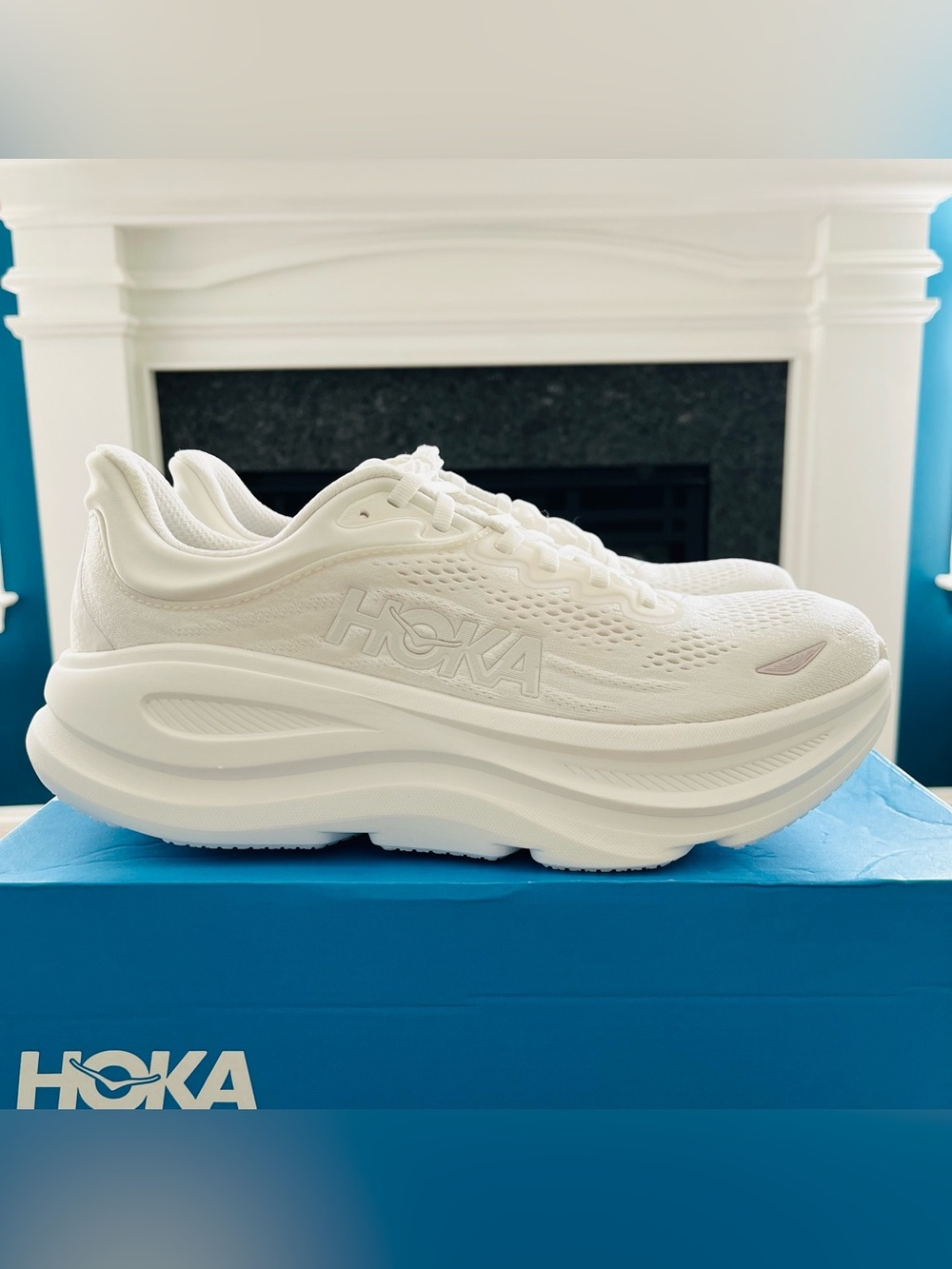 Sz 10 Hoka One One Bondi 9 Women's Running Shoes All White 1162012/WWH NEW
